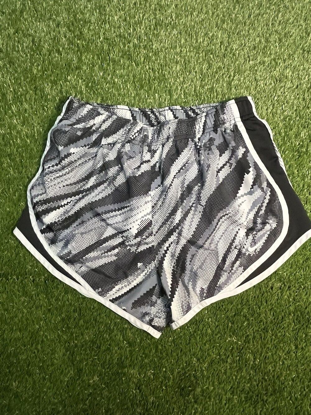 Nike Dri-Fit Running Shorts Womens Medium W/ Built In Spandex